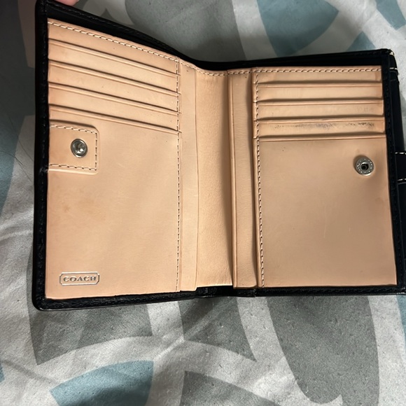 Coach - Picture 2 of 11